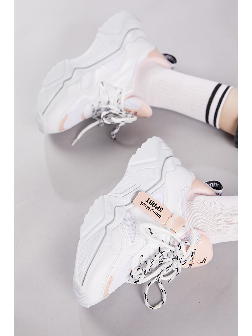 Kadın Beyaz Pembe Rahat Kalıp Yüksek Taban Çift Bağcıklı Spor Ayakkabı-3