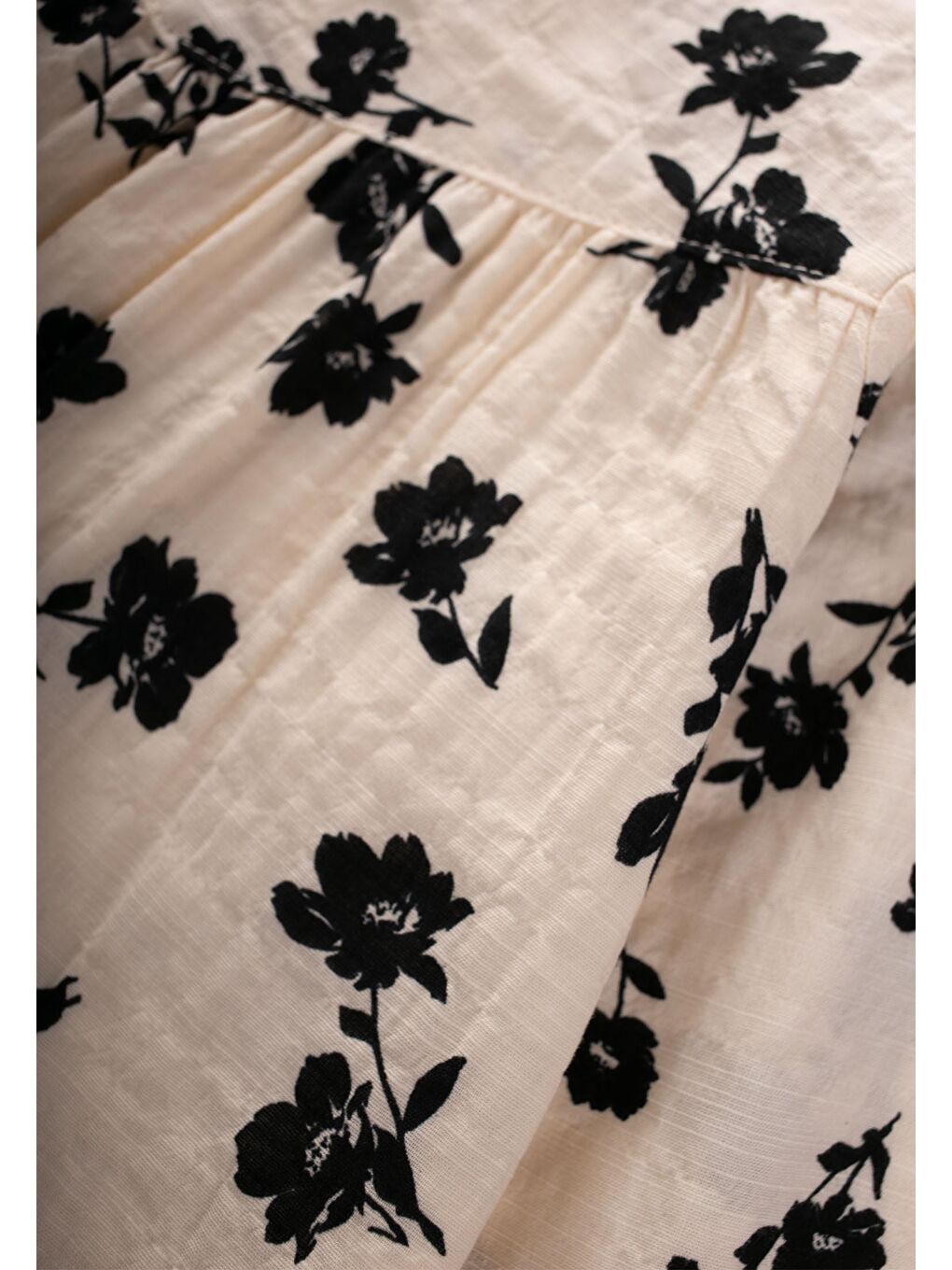 Desenli Elbise 2-6 Yaş Siyah Çiçek Desen-2