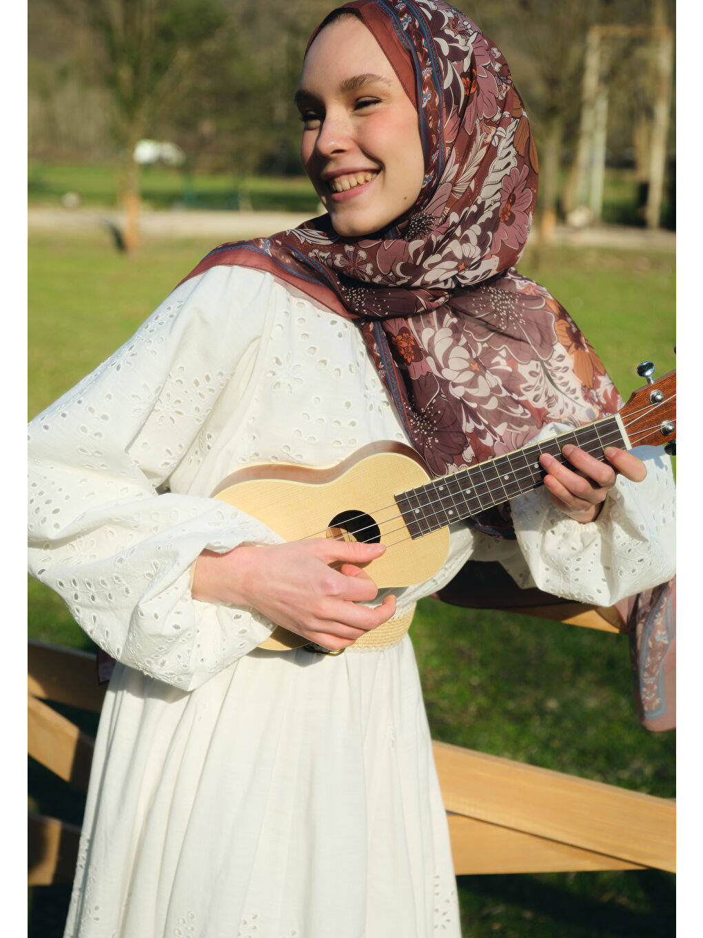 Kahverengi Dahlıa Desen İpek Krep Şal Kiremit-1