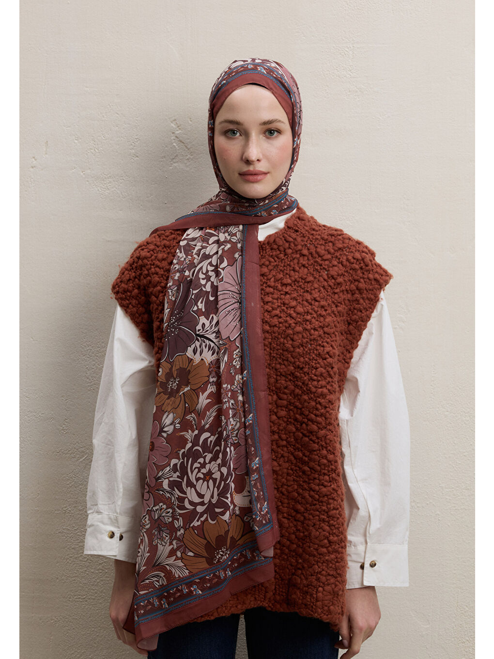 Kahverengi Dahlıa Desen İpek Krep Şal Kiremit-3