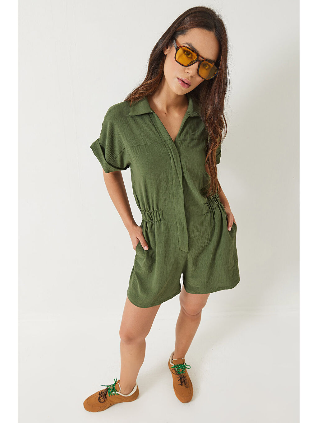 Haki Kadın Beli Lastikli Cepli Kısa Kollu Yakalı Şortlu Tulum