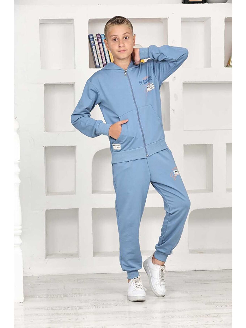 Mavi Fermuarlı Kapüşonlu Okul Takımları