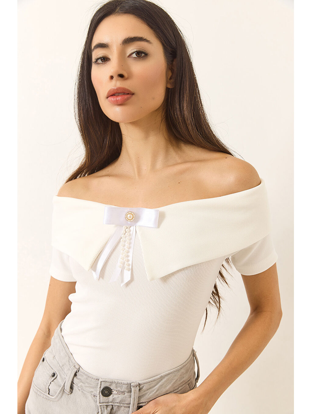Beyaz Kadın Kurdele Detaylı Manonnda Yaka Bluz