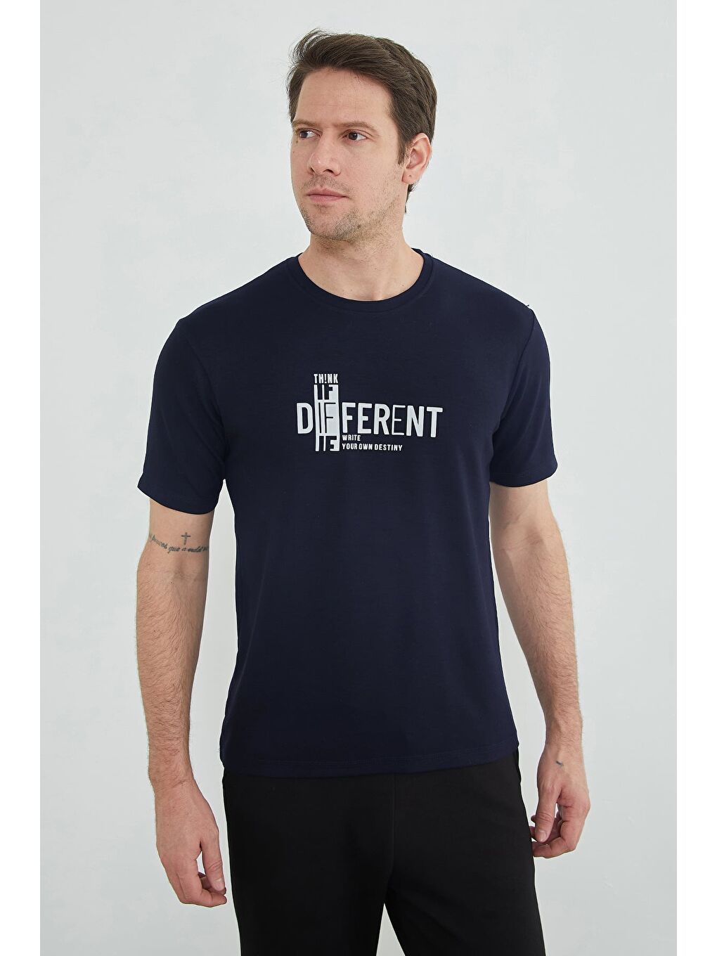 Lacivert Think Different Baskılı Bisiklet Yaka Modal Tişört-3