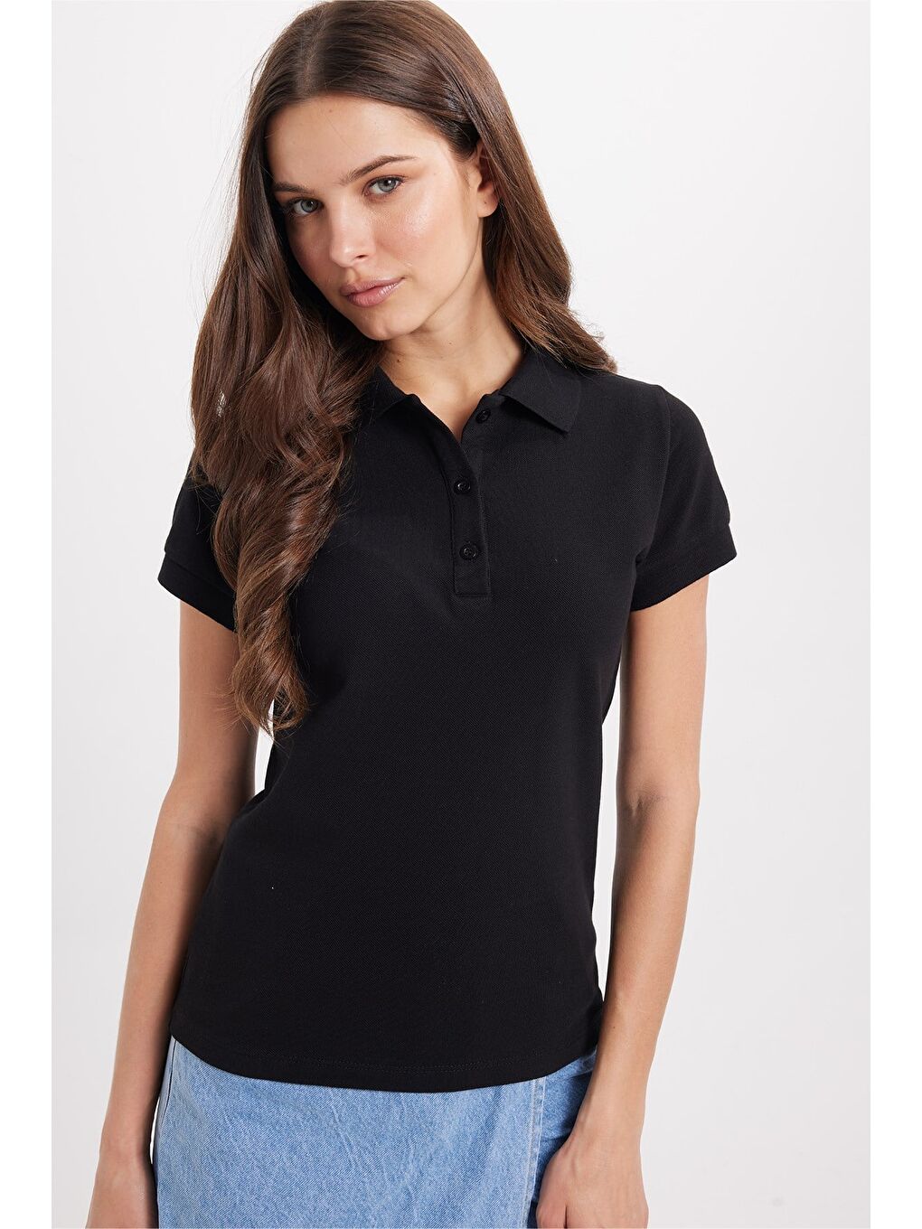 Kadın Slim Fit Dar Kesim %100 Pamuk Polo Yaka Siyah Pike Tişört-2