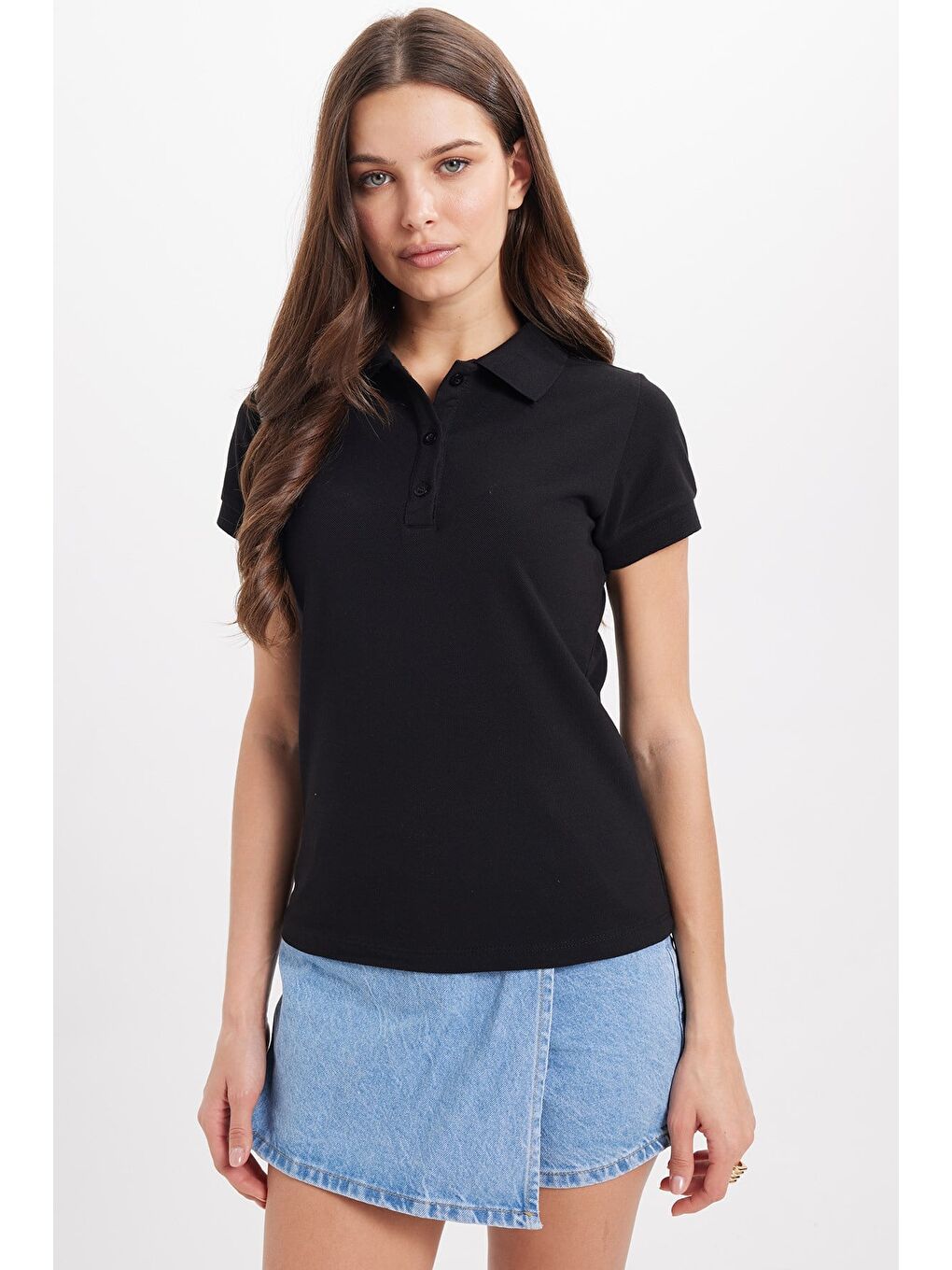 Kadın Slim Fit Dar Kesim %100 Pamuk Polo Yaka Siyah Pike Tişört-3