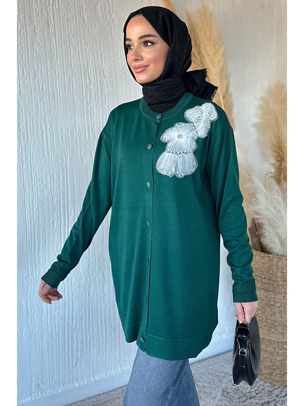 Yeşil Çiçek Figürlü Ön Düğmeli Tesettür Triko Hırka (s-m-l-xl Beden Uyumludur.)-3
