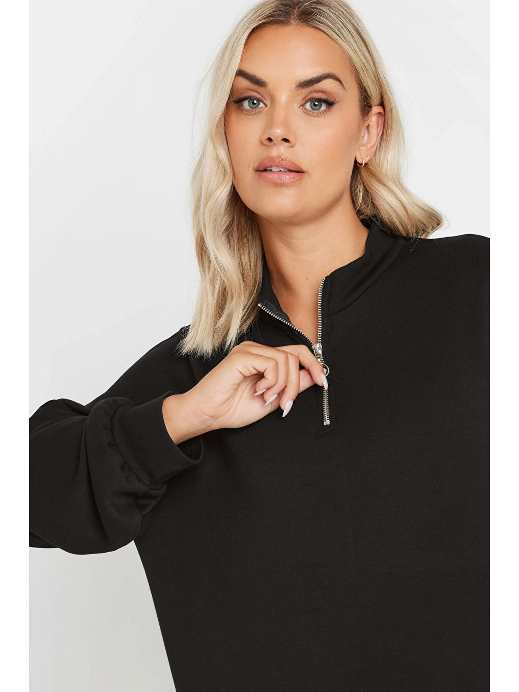 Siyah Büyük Beden Yumuşak Dokulu Uzun Kollu Yakası Fermuarlı Kısa Elbise 303760-3