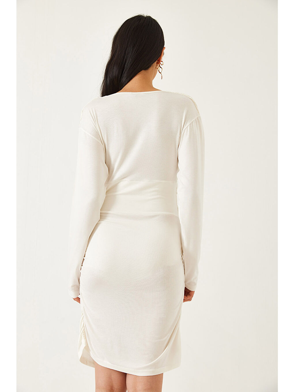 Beyaz Kadın Yanları Büzgülü Elbise-7