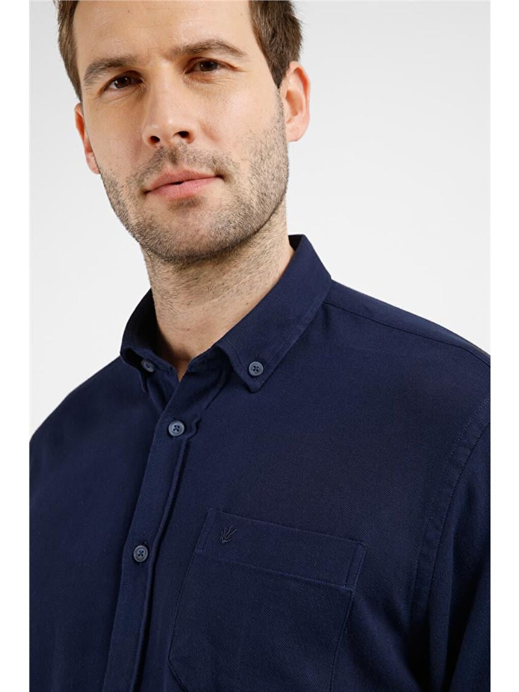 Lacivert Düğmeli Yaka Uzun Kol Cepli Slim Fit %100 Pamuk Gömlek 1004255213-1