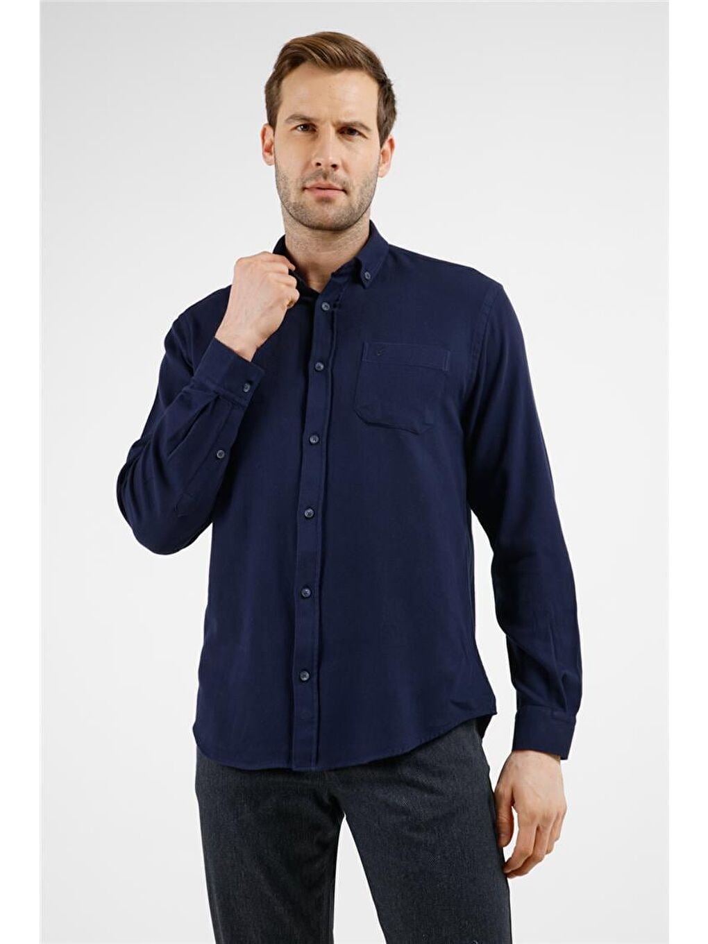 Lacivert Düğmeli Yaka Uzun Kol Cepli Slim Fit %100 Pamuk Gömlek 1004255213-3