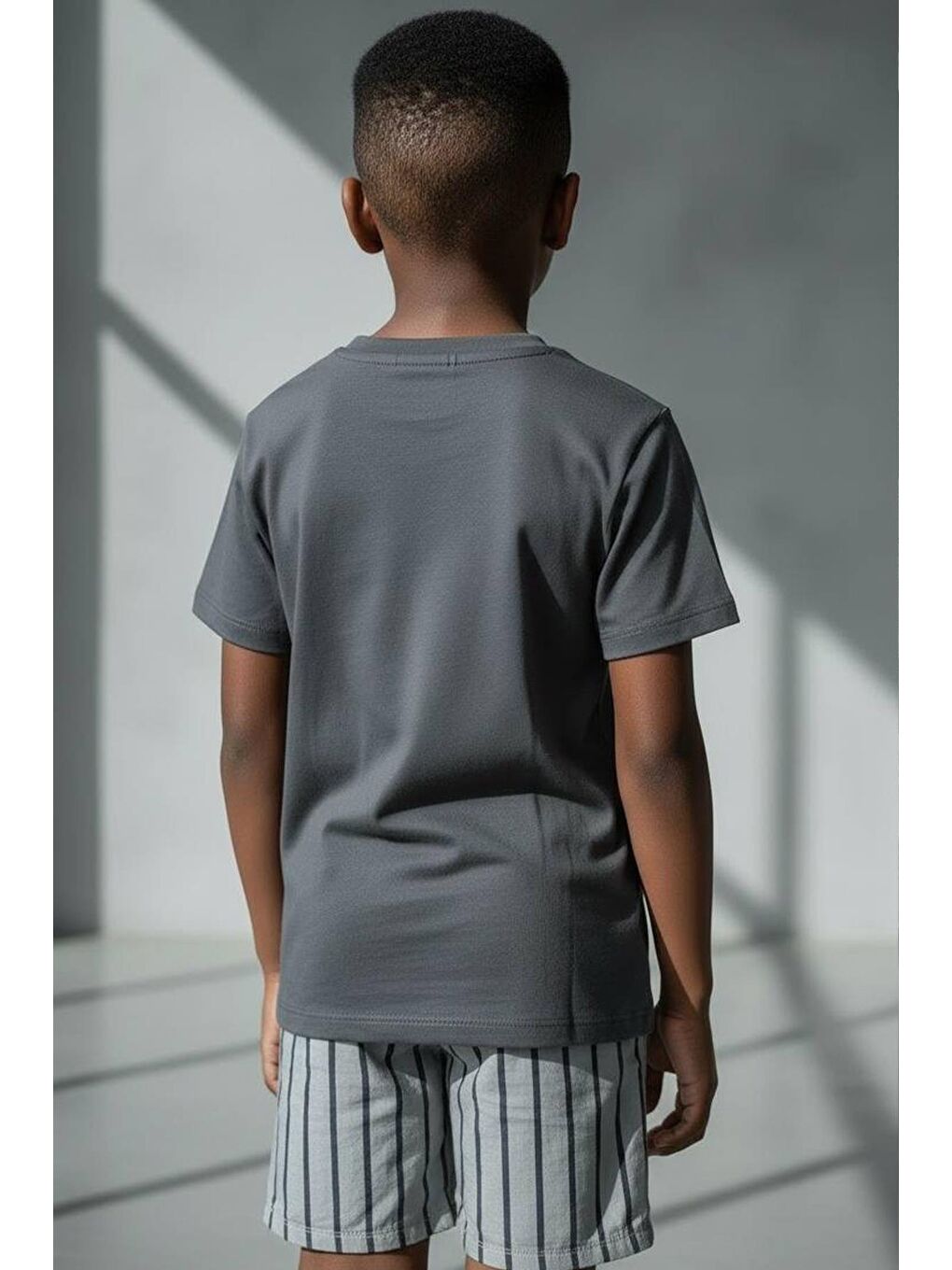 Erkek Çocuk Pamuklu Antrasit Cep Detaylı T-Shirt Ve Şort Takım-2