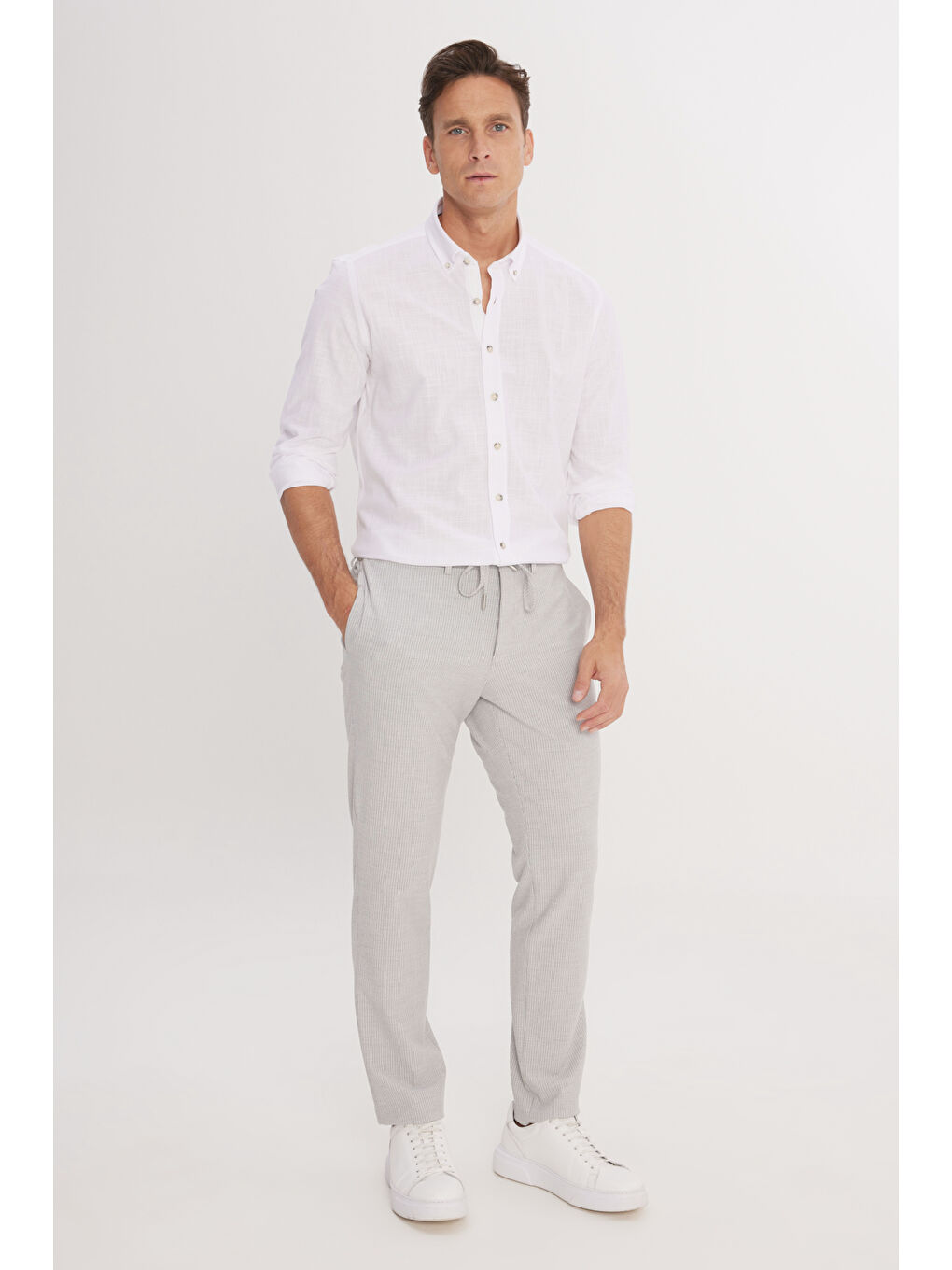 Erkek Beyaz-Gri Comfort Fit Rahat Kesim Yan Cepli Desenli Beli Lastikli Pantolon-1