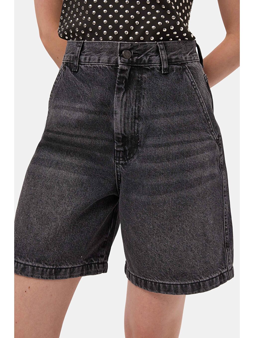 Gri Kadın Koyu Füme 2s6-1 Skater Midi Boy Bermuda Denim Şort-1