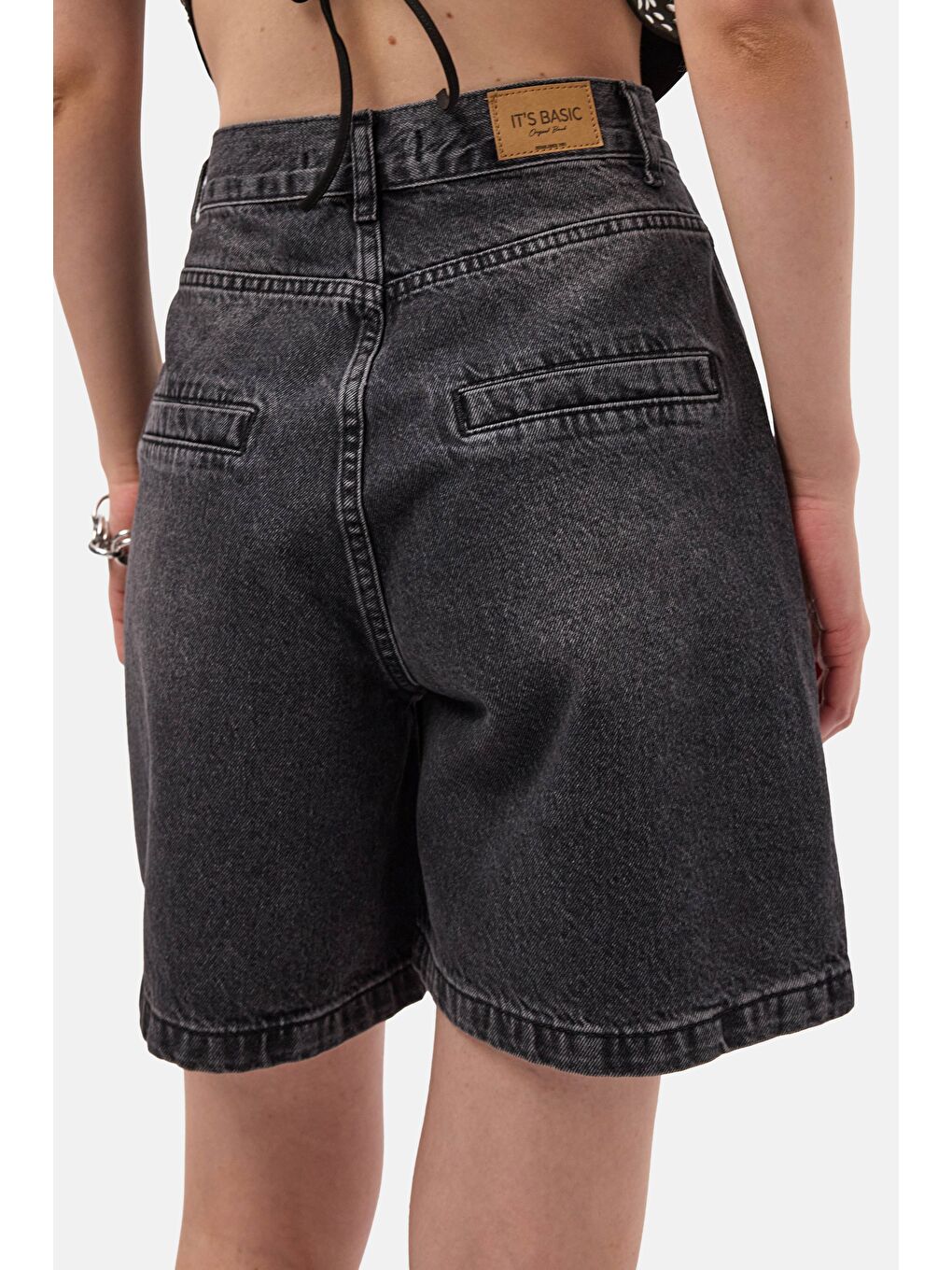 Gri Kadın Koyu Füme 2s6-1 Skater Midi Boy Bermuda Denim Şort-2