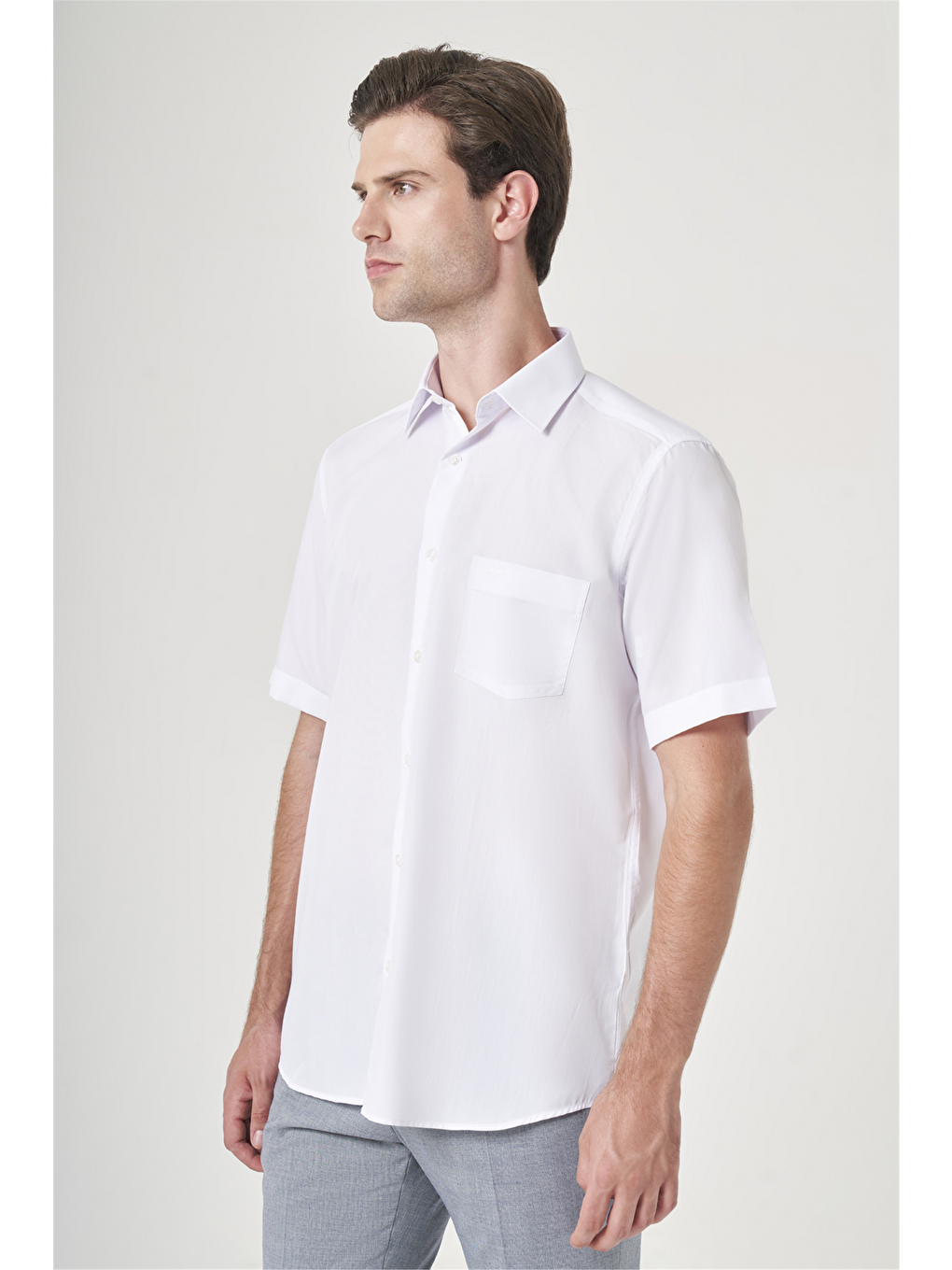 Beyaz Sert Yaka Kısa Kol Cepli Comfort Fit Pamuklu Gömlek 1004260258-2