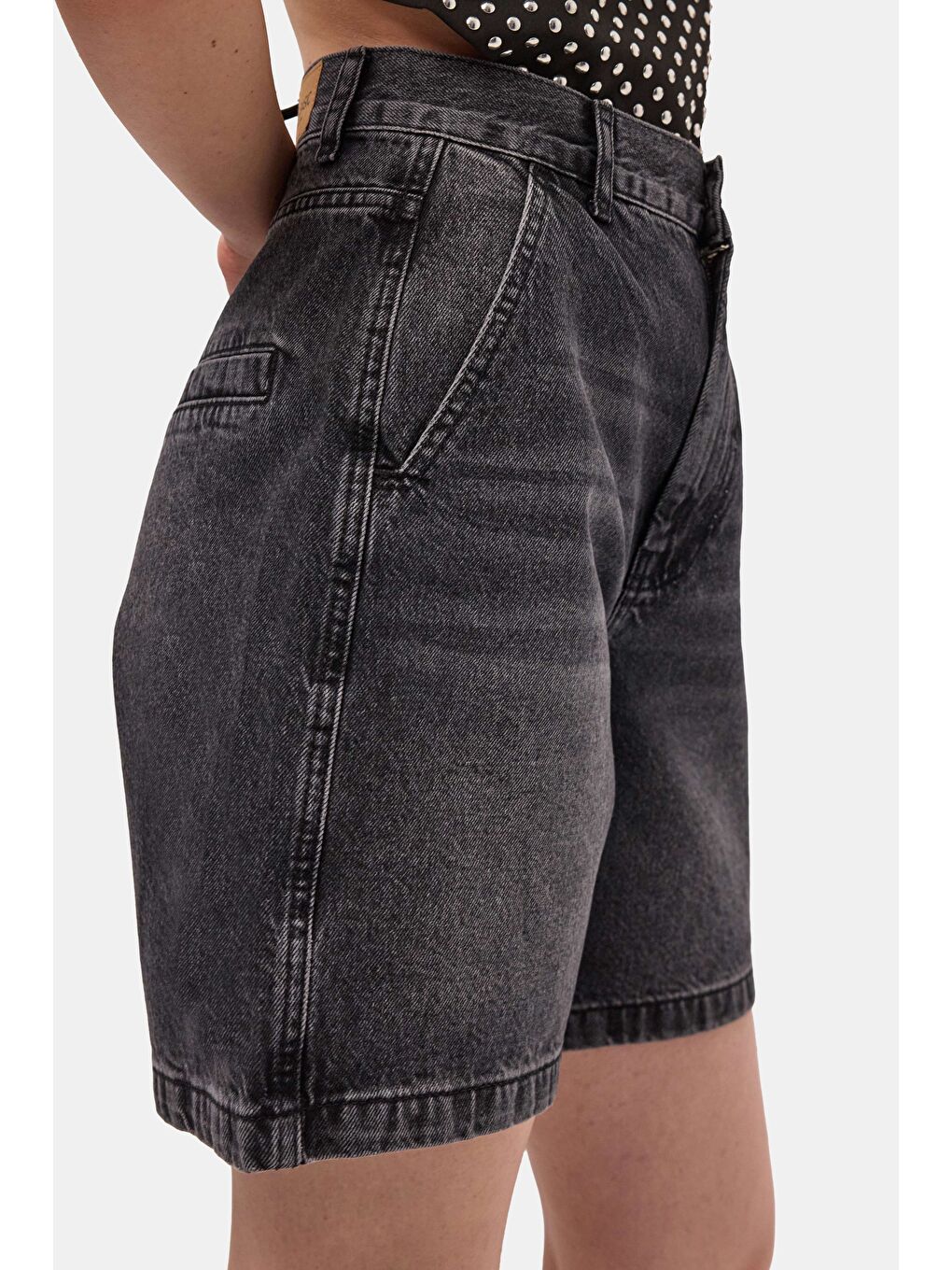 Gri Kadın Koyu Füme 2s6-1 Skater Midi Boy Bermuda Denim Şort-3