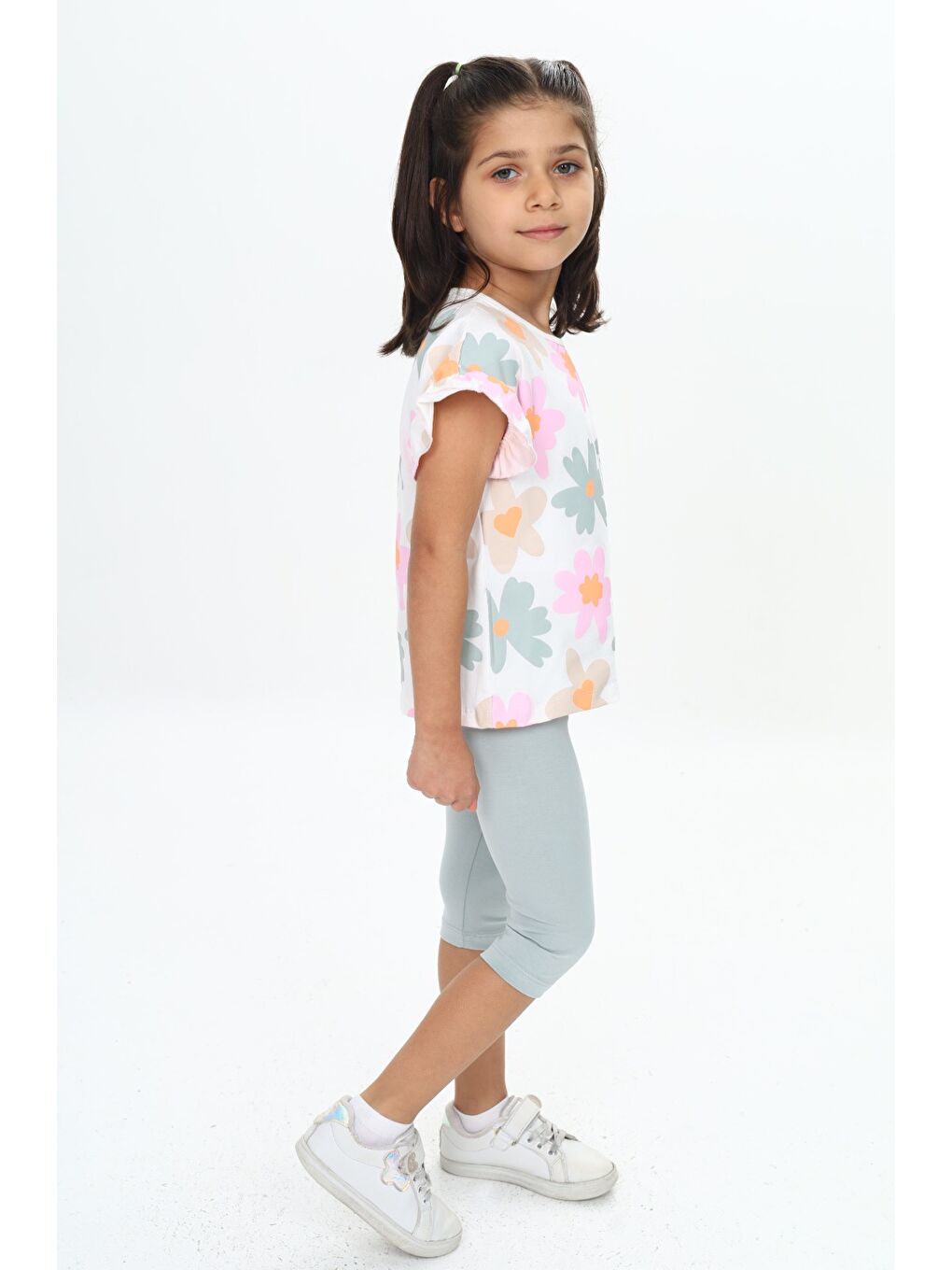 Gri Kız Çocuk Kol Fırfır Detaylı Çiçek Baskılı Kaprili Takım-2