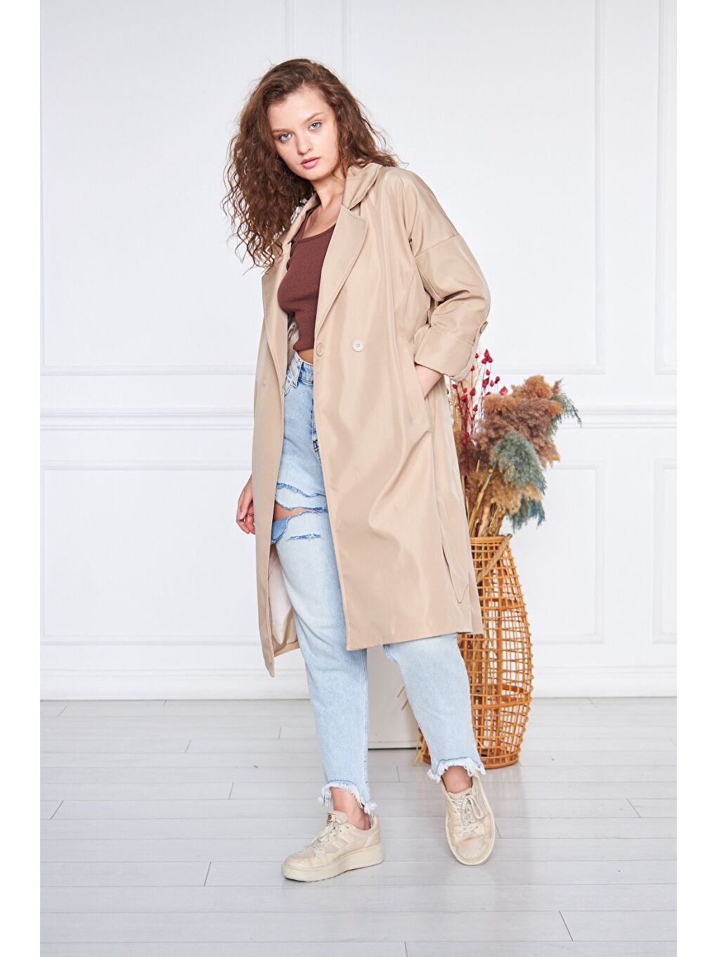 Ekru Kadın Kruvaze Yaka Cepli Kuşaklı Uzun Krem Trençkot-5