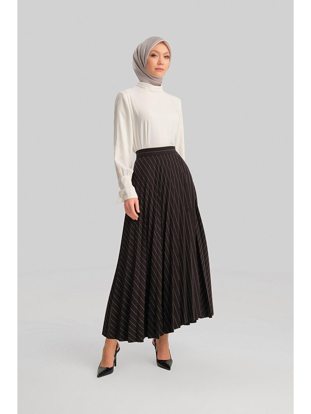 Etek 24Yd2502 Siyah-1