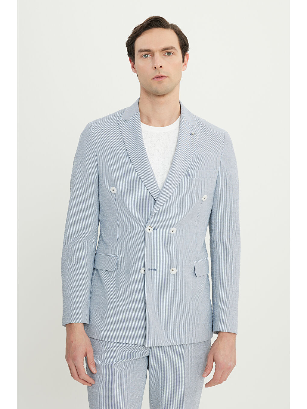 Erkek Lacivert-Beyaz Slim Fit Dar Kesim Kırlangıç Yaka Çizgili Gofre Desenli Kruvaze Takım Elbise-3