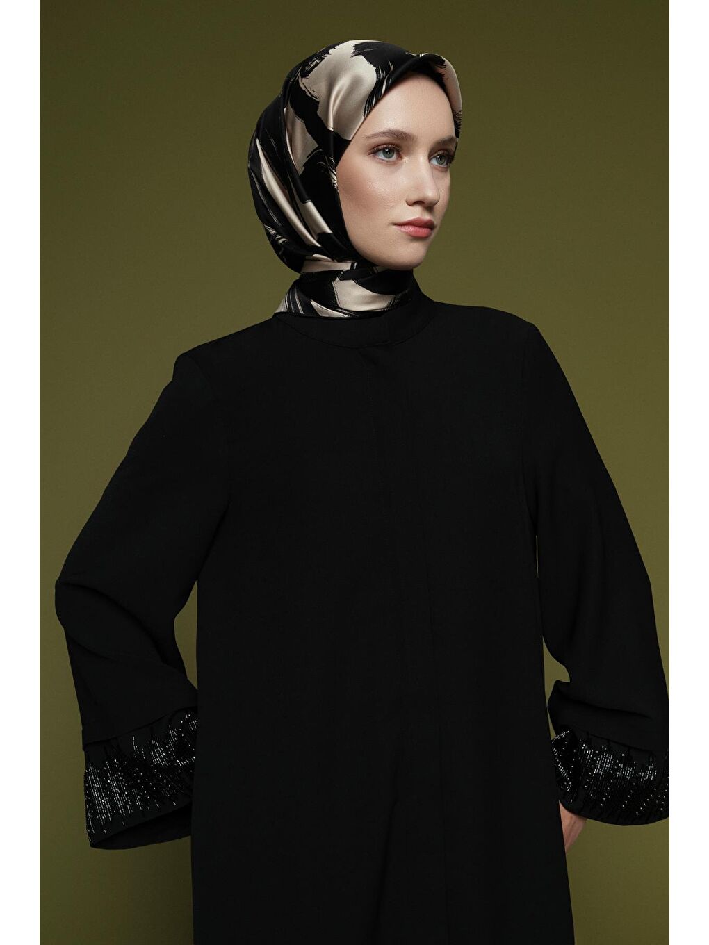 Taş Işlemeli Ferace Siyah