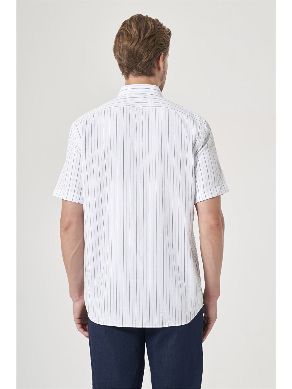Beyaz-mavi Düğmeli Yaka Kısa Kol Cepli Oxford Comfort Fit Pamuklu Gömlek 1004260187-4