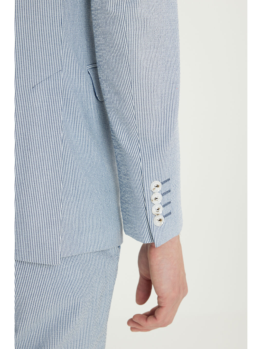 Erkek Lacivert-Beyaz Slim Fit Dar Kesim Kırlangıç Yaka Çizgili Gofre Desenli Kruvaze Takım Elbise-5