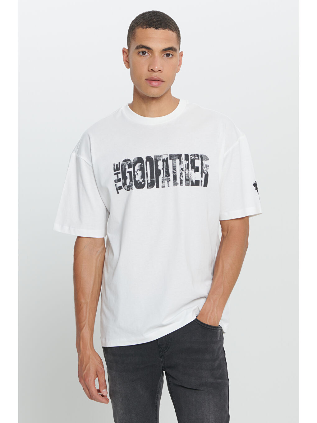 Erkek Beyaz The Godfather Lisanslı Loose Fit Bol Kesim %100 Pamuk Bisiklet Yaka Baskılı Tişört-2