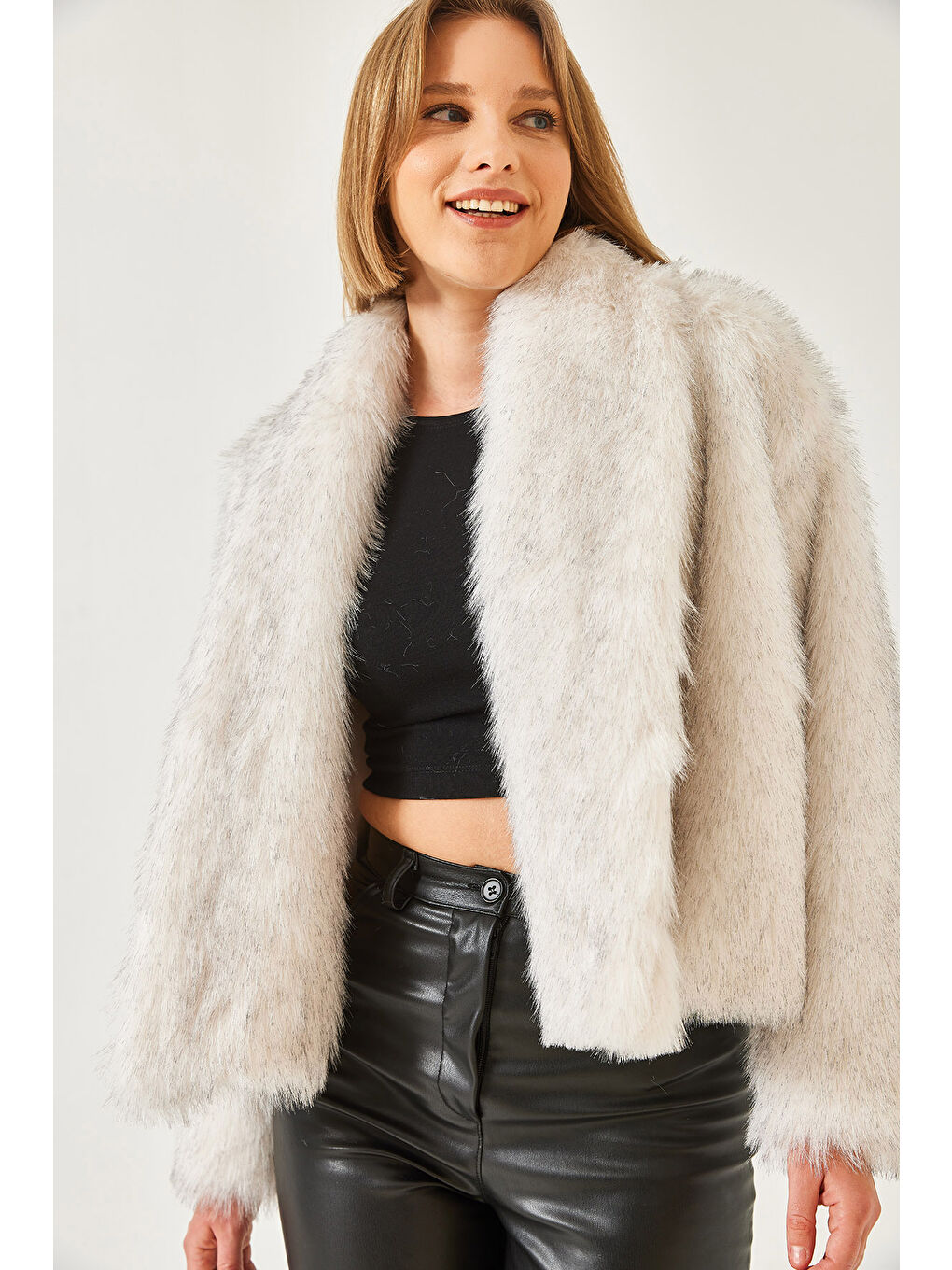 Beyaz Kadın Premium Suni Kürk Ceket-3