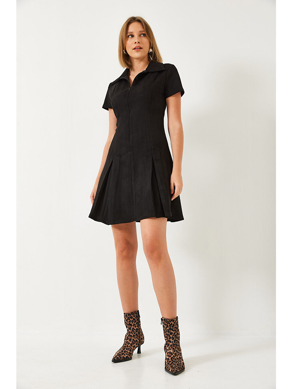 Siyah Kadın Polo Yaka Pileli Süet Elbise-1