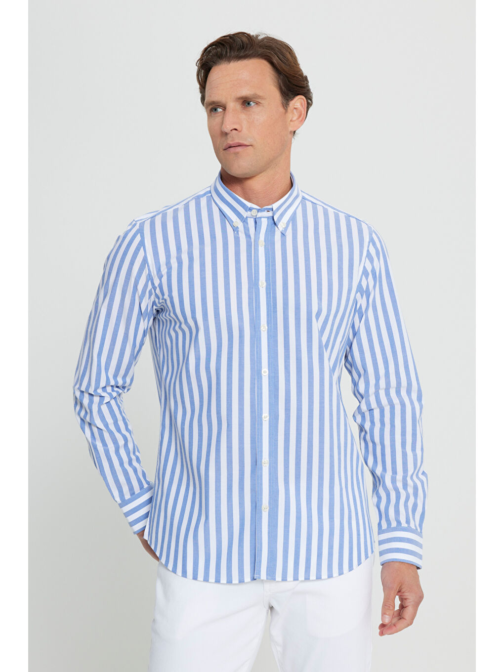 Erkek Lacivert-Beyaz %100 Pamul Slim Fit Dar Kesim Düğmeli Yaka Çizgili Gömlek-2