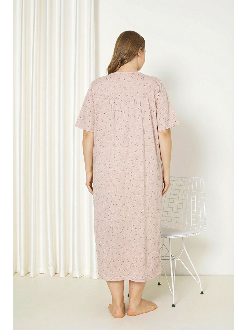 Pembe %100 Pamuklu Kısa Kollu Büyük Beden Anne Geceliği 586-4