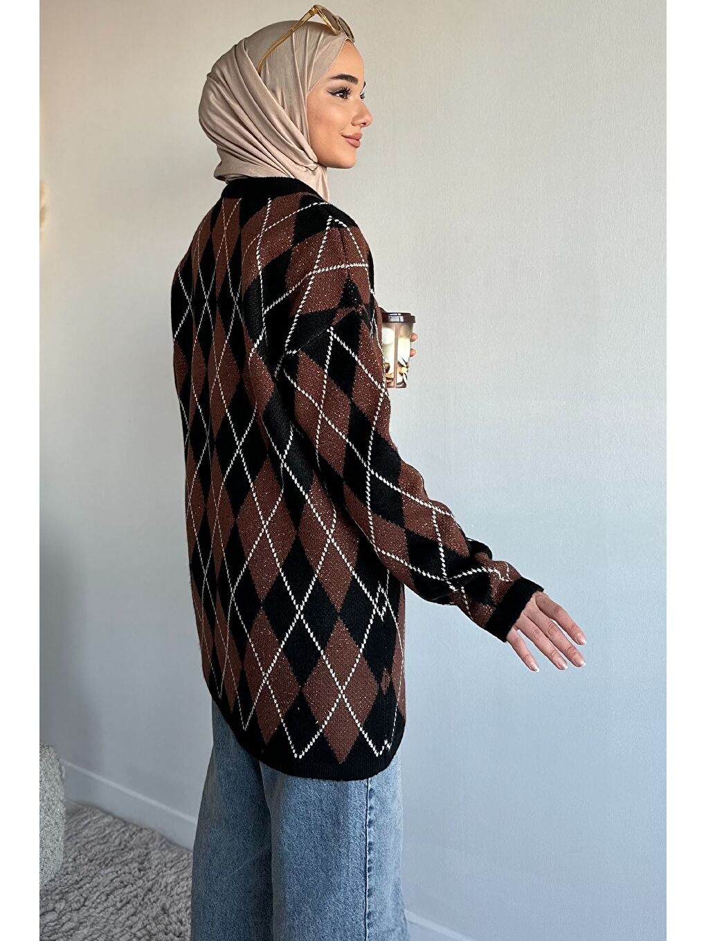 Siyah Gülseli Desenli Simli Tesettür Triko Tunik-5