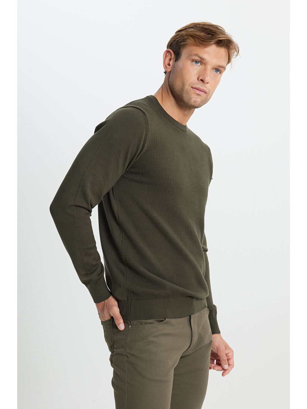 Erkek Haki Pamuklu Standart Fit Normal Kesim Bisiklet Yaka Jakarlı Triko Kazak-2