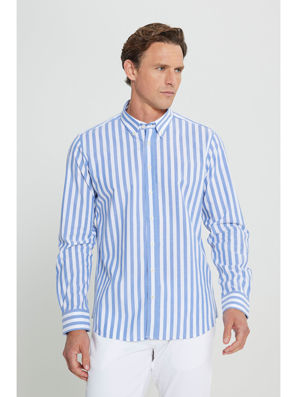 Erkek Lacivert-Beyaz %100 Pamul Slim Fit Dar Kesim Düğmeli Yaka Çizgili Gömlek-4