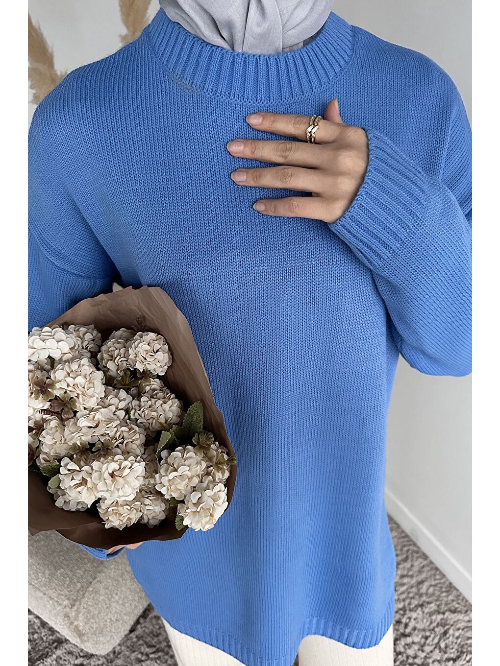 Mavi Gülseli Bisiklet Yaka Yırtmaçlı Tesettür Triko Tunik-7