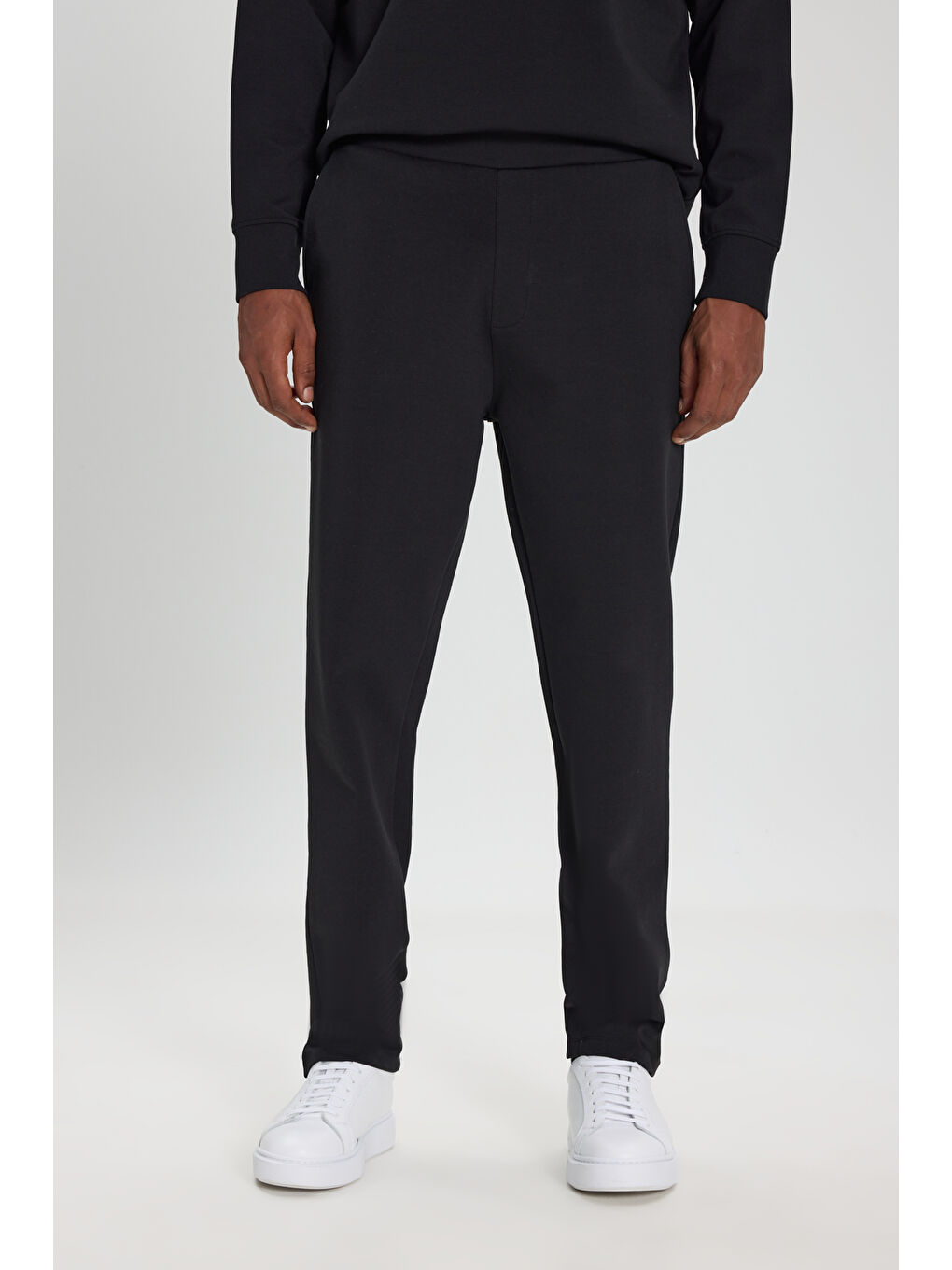Erkek Siyah Pamuklu Esnek Standart Fit Normal Kesim Cepli Örme Pantolon