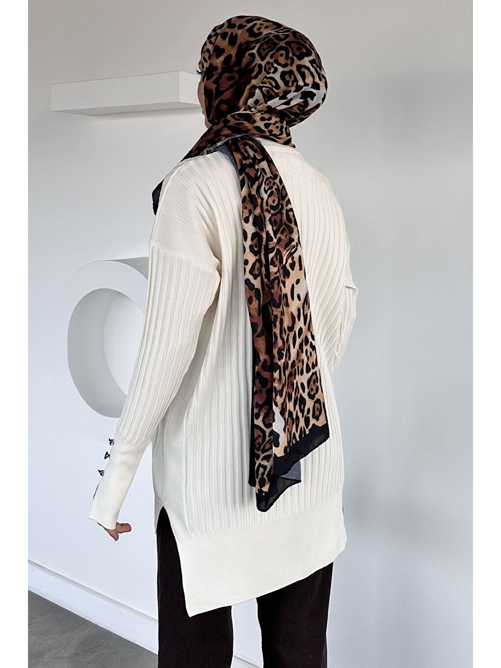 Ekru Gülseli Bisiklet Yaka Tesettür Triko Tunik-4