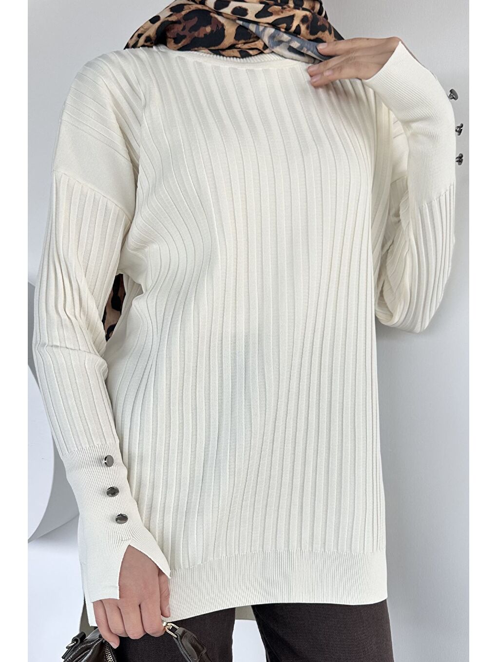 Ekru Gülseli Bisiklet Yaka Tesettür Triko Tunik-6