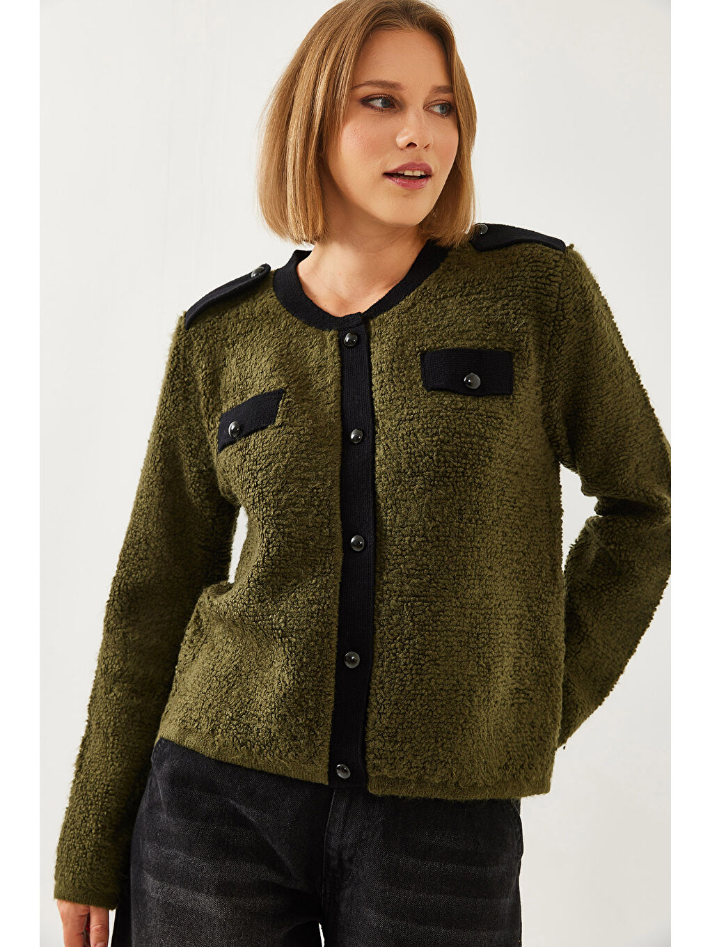 Haki Kadın Düğmeli Cepli Hırka-3