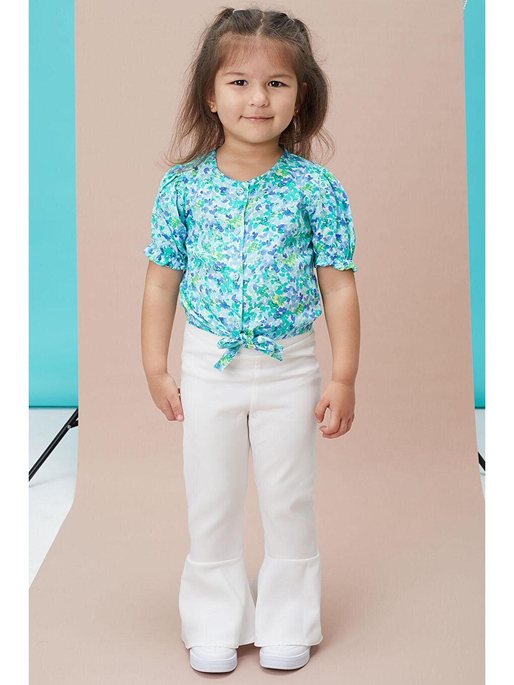 Yeşil Çiçek Desenli İspanyol Paça Pantolon Gömlekli Kız Takım 15127-3