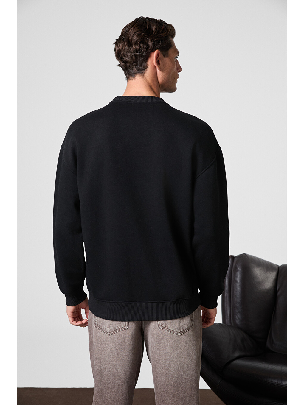 Siyah Ernest Erkek Organik Pamuklu Yumuşacık Baskı Detaylı Bisiklet Yaka İçi Polarlı SİYAH Sweatshirt-6