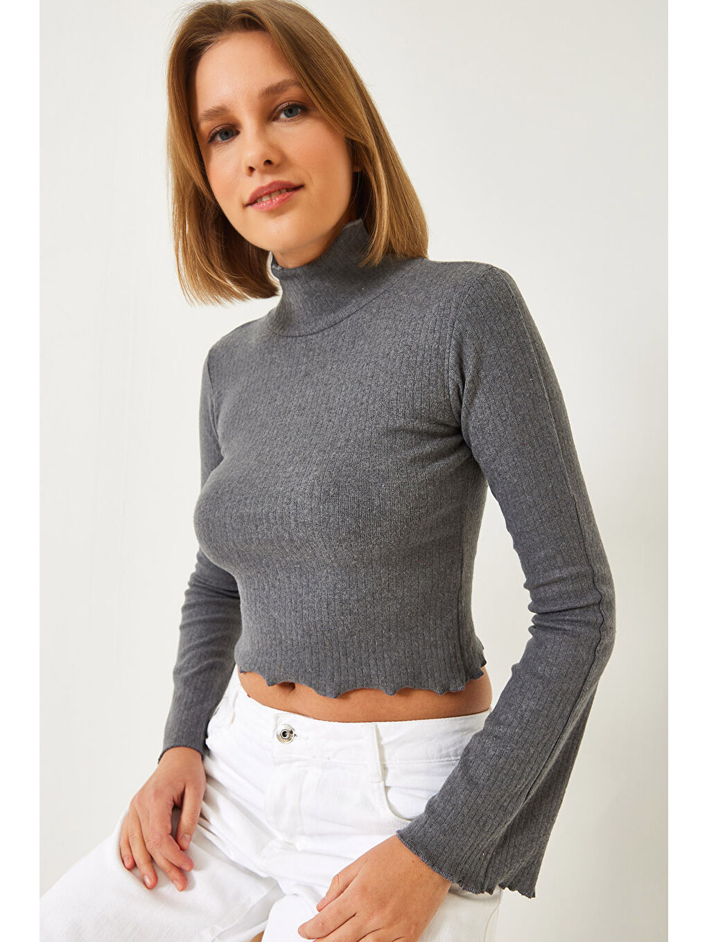 Antrasit Kadın Yarım Balıkçı Yaka Bluz