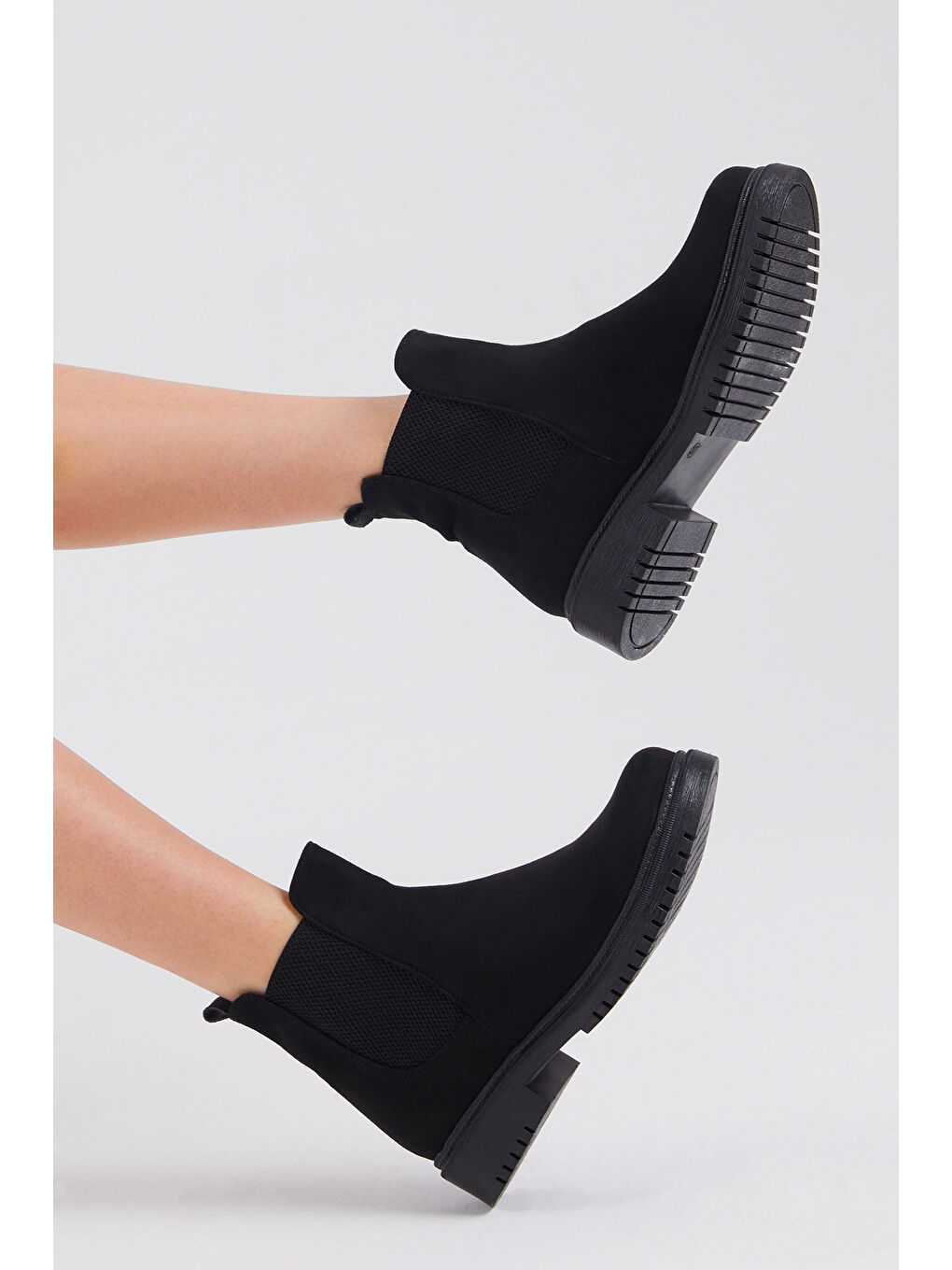 Kadın Siyah Süet Rahat Kalıp Lastikli Bot-1