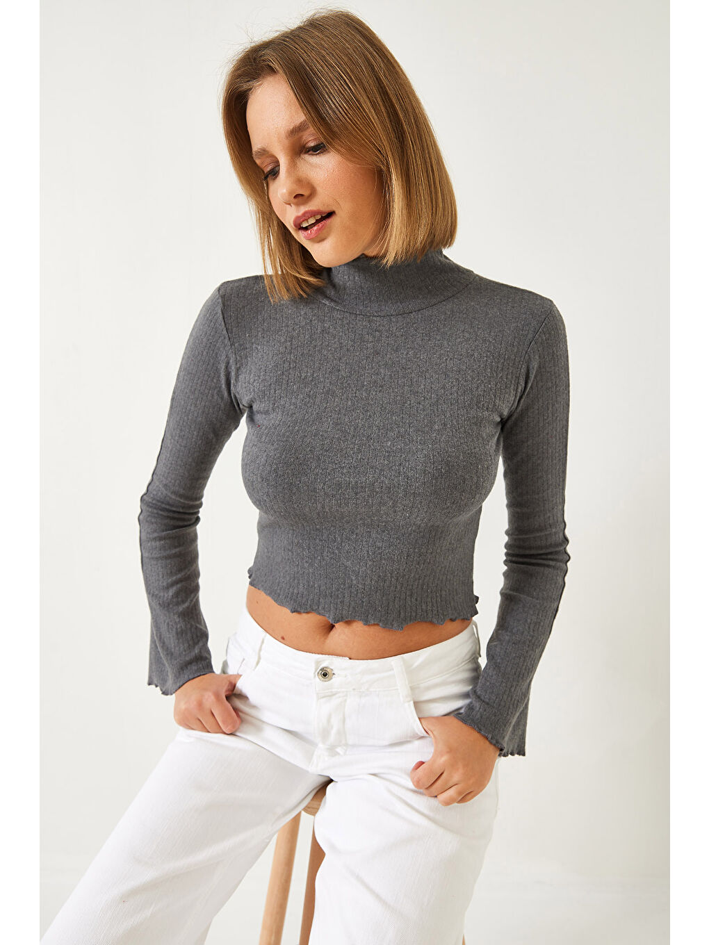 Antrasit Kadın Yarım Balıkçı Yaka Bluz-3