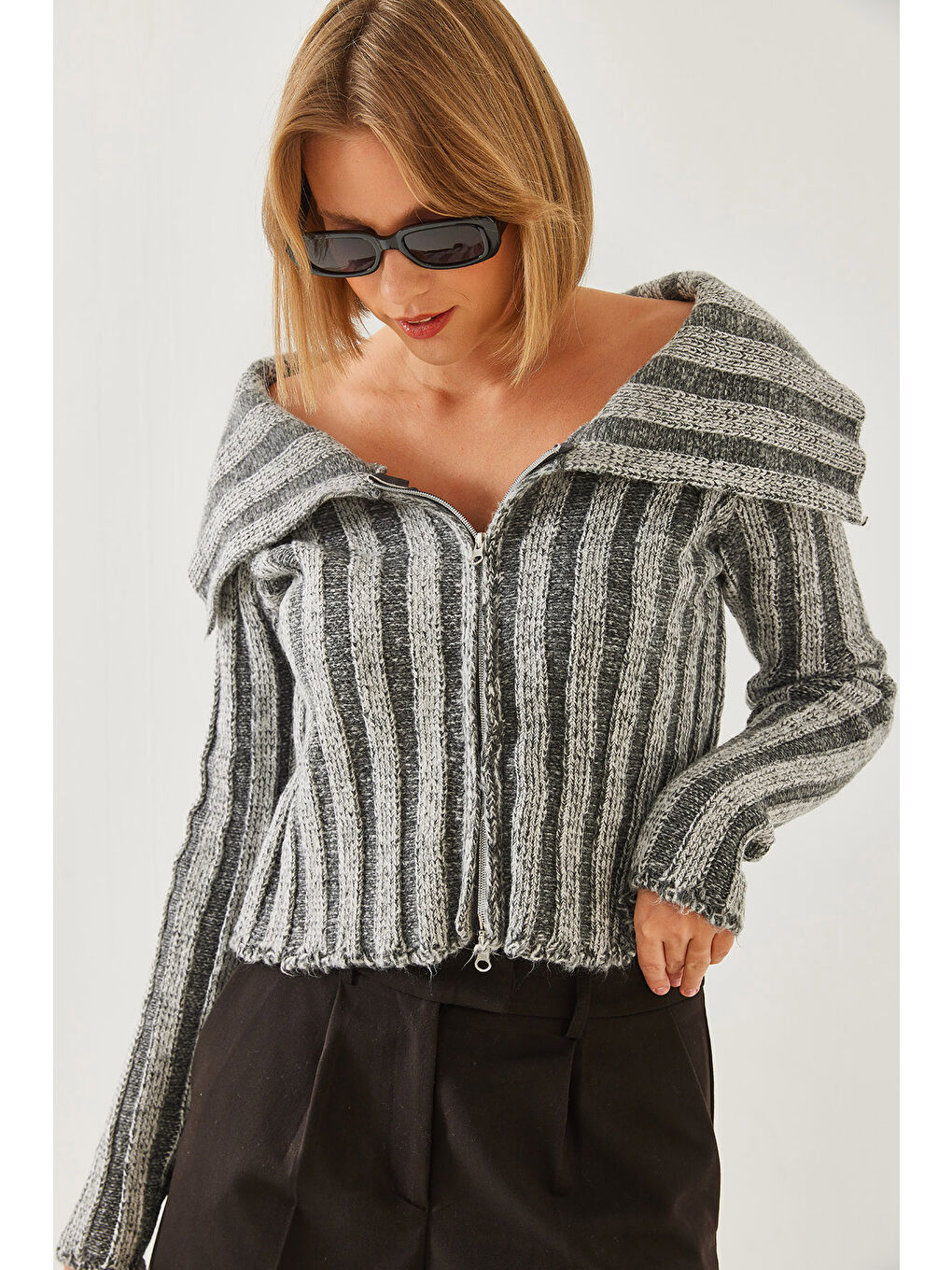 Antrasit Kadın Kalın Fitilli Fermuarlı Triko Hırka