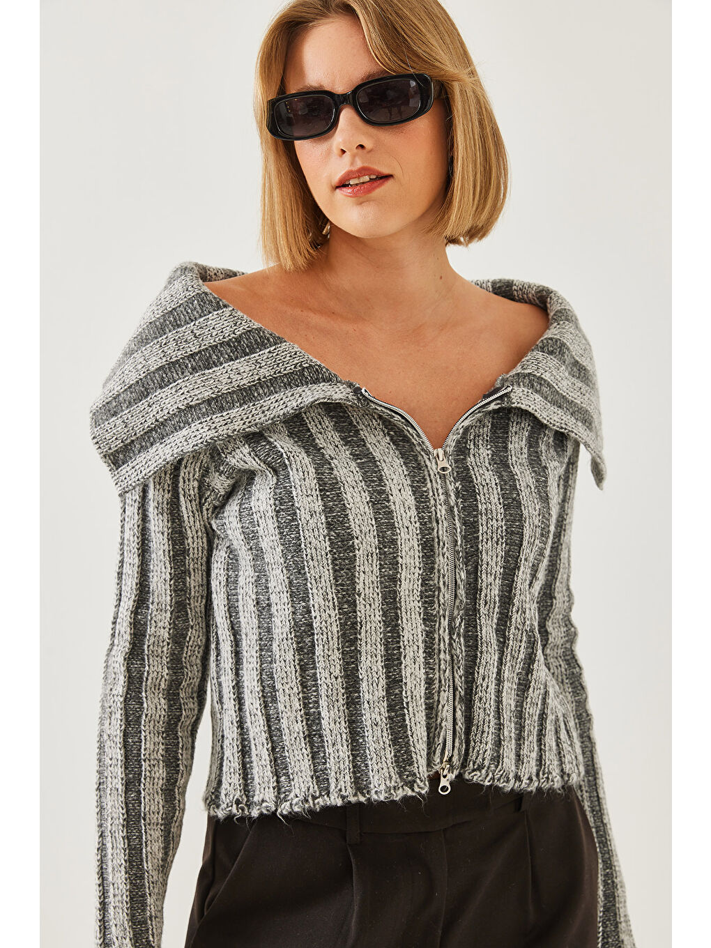 Antrasit Kadın Kalın Fitilli Fermuarlı Triko Hırka-1