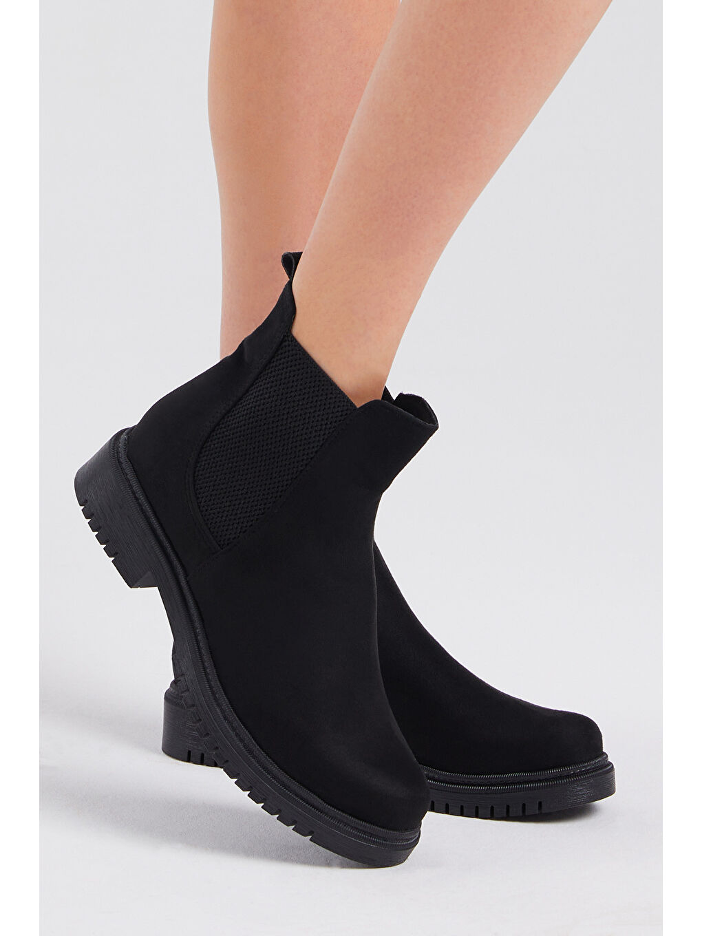 Kadın Siyah Süet Rahat Kalıp Lastikli Bot-3