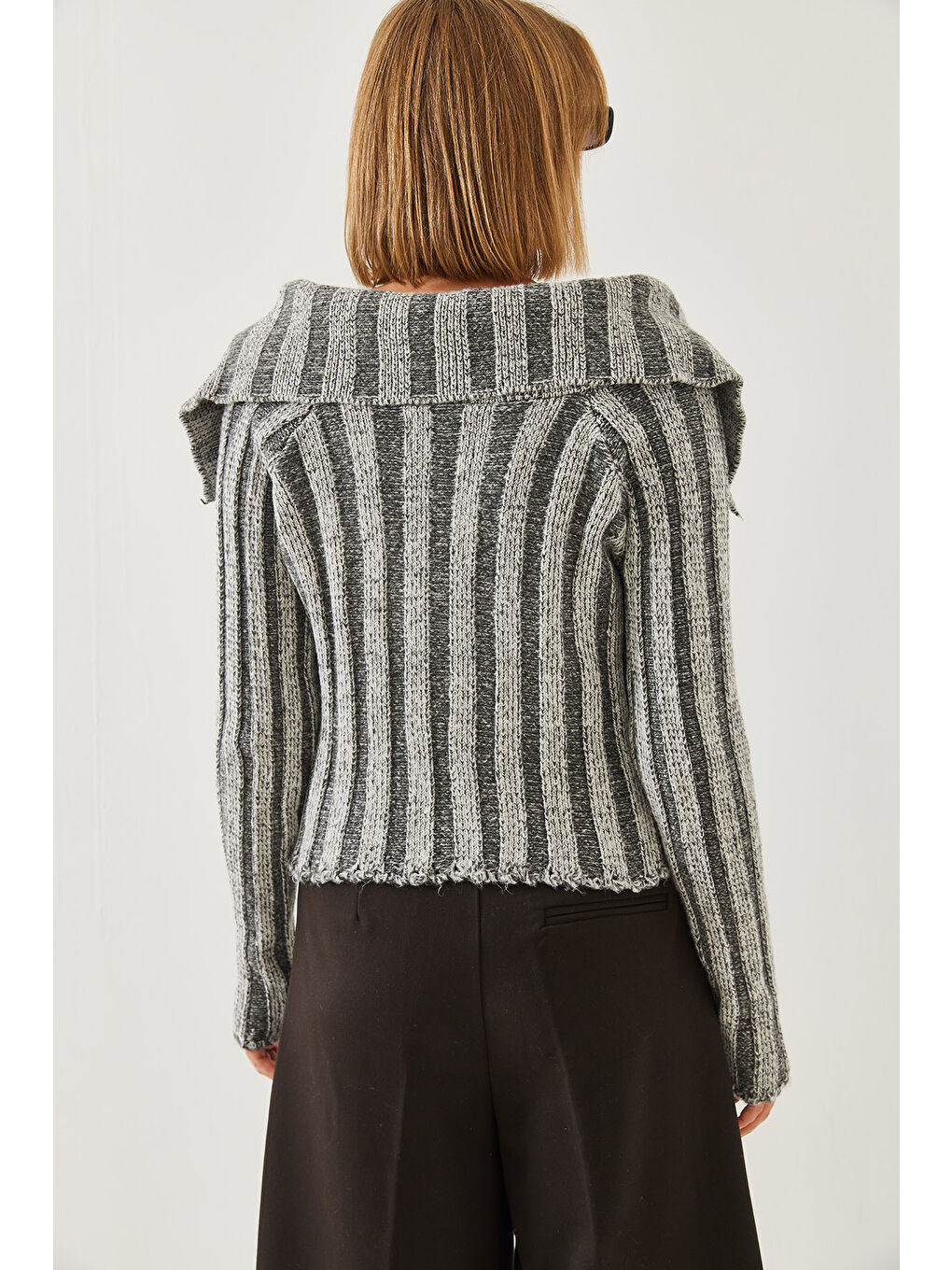 Antrasit Kadın Kalın Fitilli Fermuarlı Triko Hırka-3